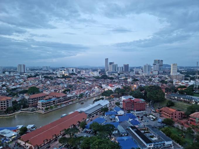 アル フダ ホテル Malacca エクステリア 写真